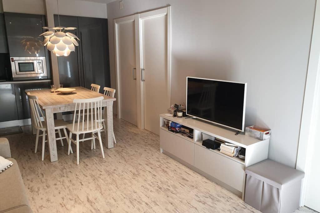 Apartamento 1ª Linea De Mar Cambrils Vilafortuny מראה חיצוני תמונה